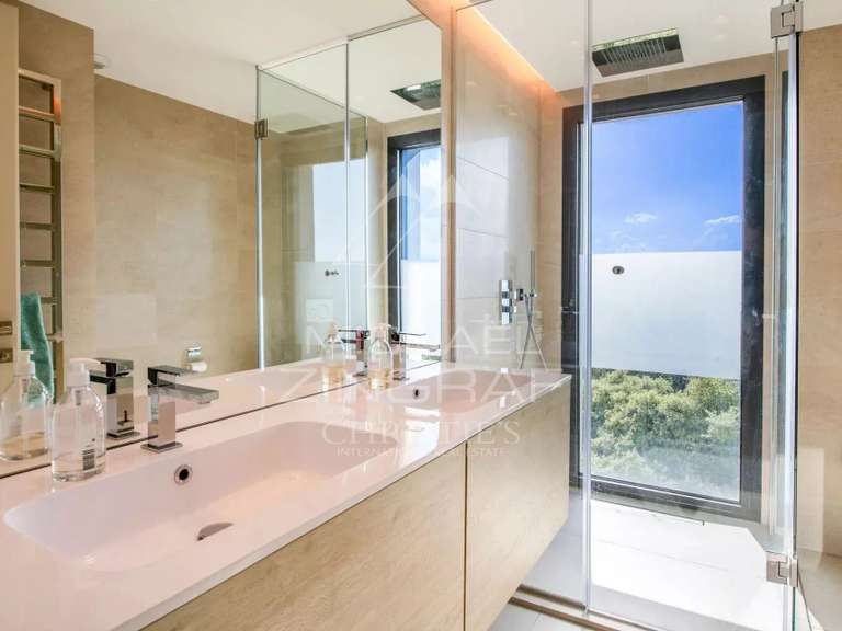 Appartement Cap-d-antibes - 3 chambres - 124m²