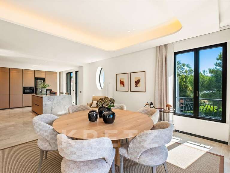 Appartement avec Vue sur mer Cap-d-antibes - 3 chambres - 254m²