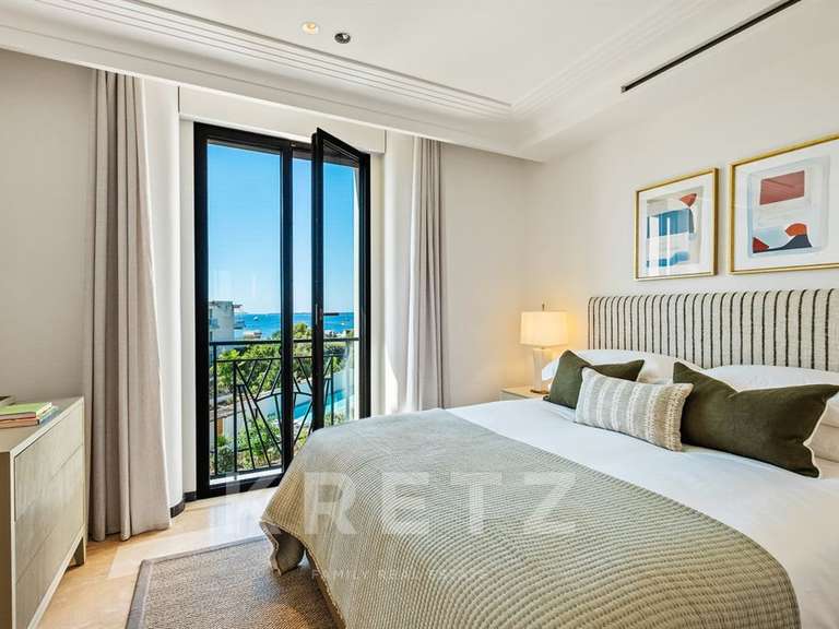 Appartement avec Vue sur mer Cap-d-antibes - 3 chambres - 254m²