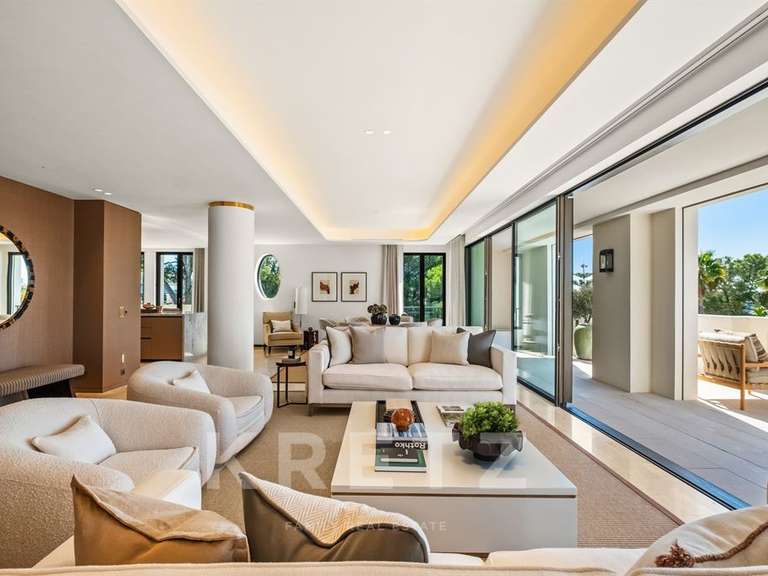 Appartement avec Vue sur mer Cap-d-antibes - 3 chambres - 254m²