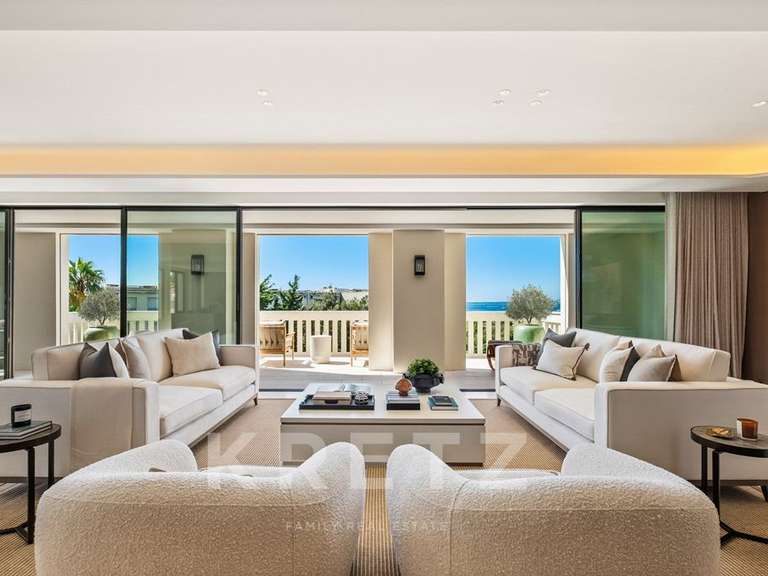 Appartement avec Vue sur mer Cap-d-antibes - 3 chambres - 254m²