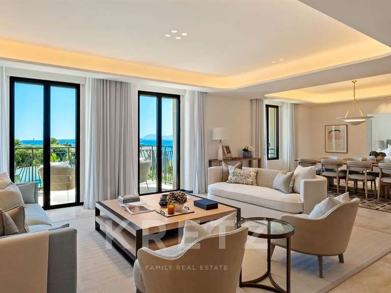 Appartement avec Vue sur mer Cap-d-antibes - 4 chambres - 216m²