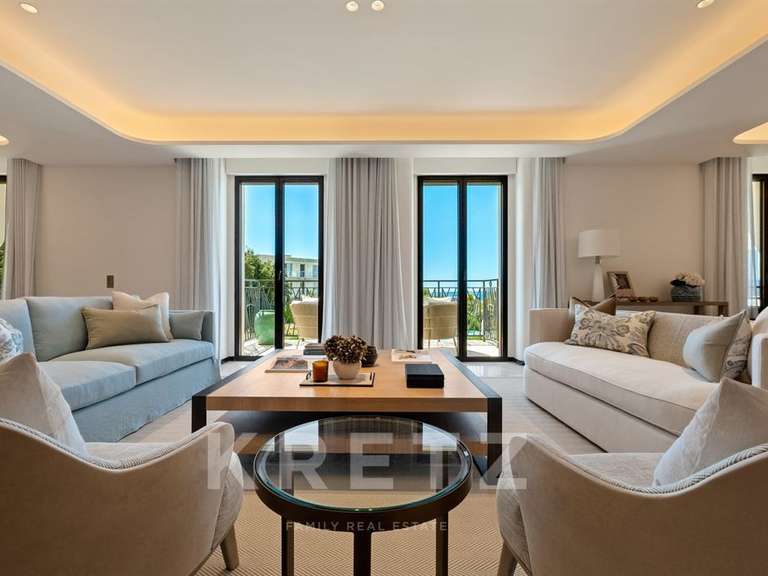 Appartement avec Vue sur mer Cap-d-antibes - 4 chambres - 216m²