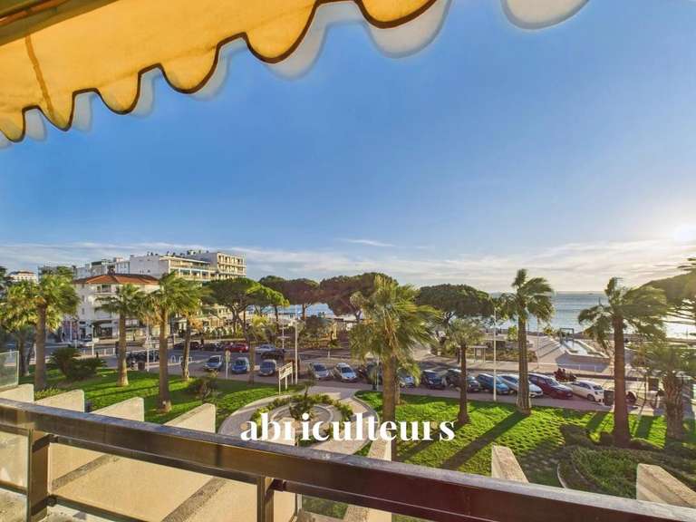 Appartement avec Vue sur mer Cap-d-antibes - 2 chambres - 84m²