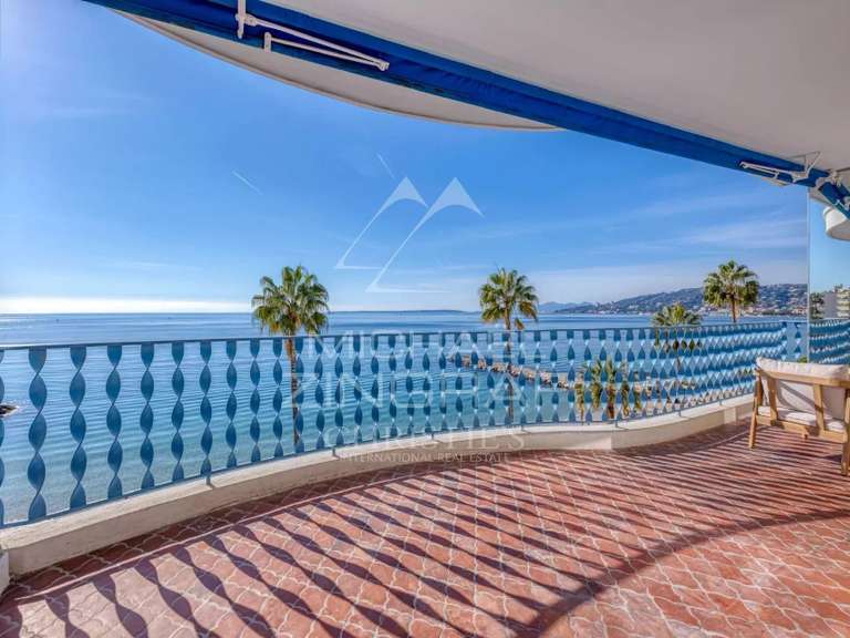 Appartement avec Vue sur mer Cap-d-antibes - 2 chambres - 81m²