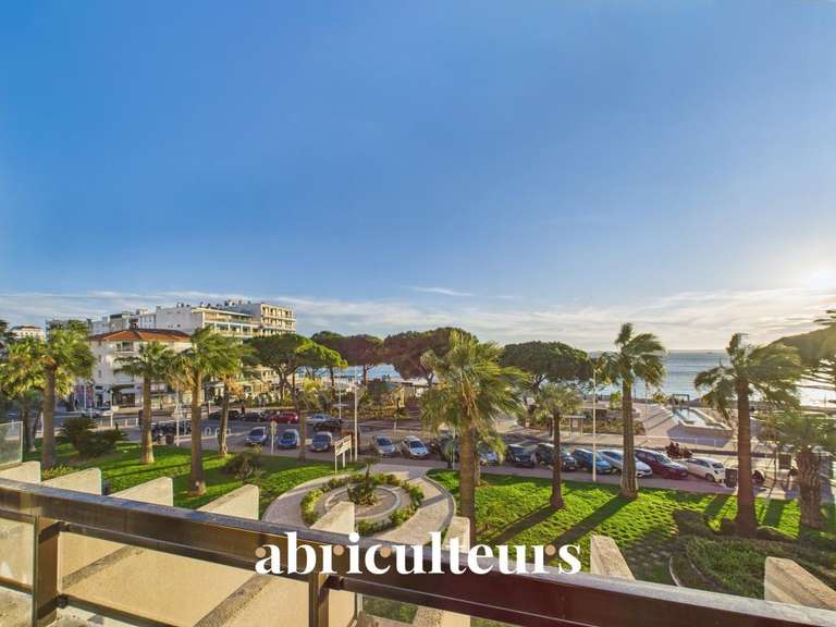 Appartement avec Vue sur mer Cap-d-antibes - 2 chambres - 84m²