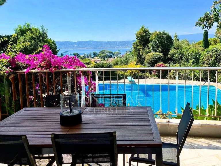 Appartement avec Vue sur mer Cap-d-antibes - 4 chambres - 129m²