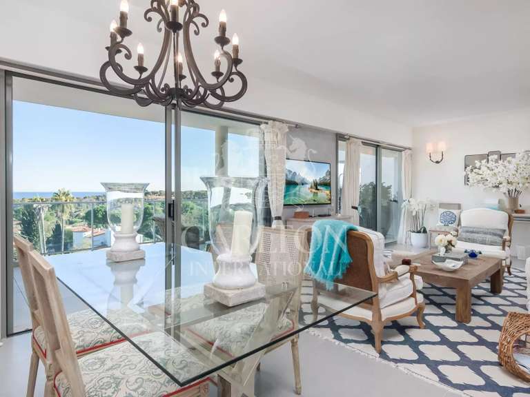 Appartement avec Vue sur mer Cap-d-antibes - 3 chambres - 105m²