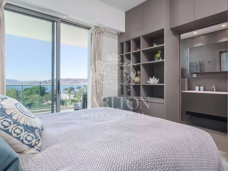 Appartement avec Vue sur mer Cap-d-antibes - 3 chambres - 105m²