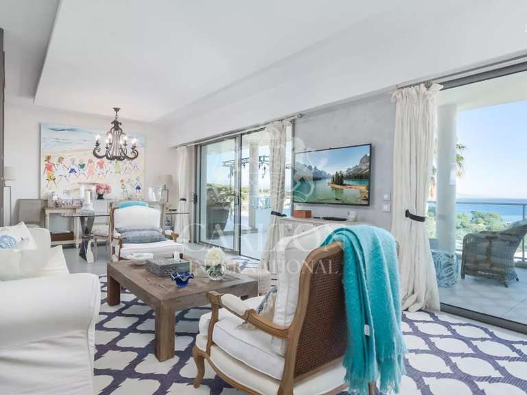 Appartement avec Vue sur mer Cap-d-antibes - 3 chambres - 105m²