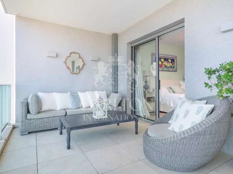 Appartement avec Vue sur mer Cap-d-antibes - 3 chambres - 105m²