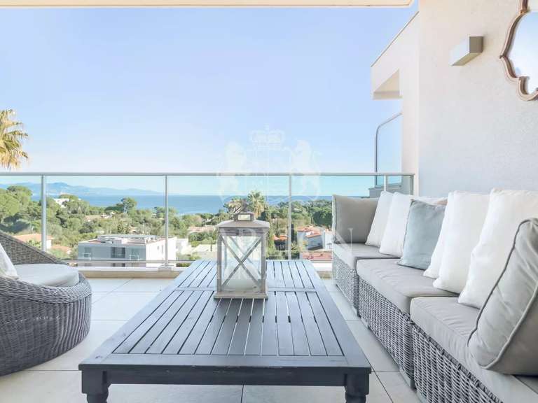 Appartement avec Vue sur mer Cap-d-antibes - 3 chambres - 105m²