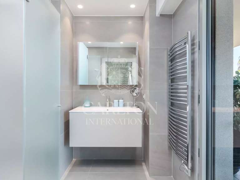 Appartement avec Vue sur mer Cap-d-antibes - 3 chambres - 105m²