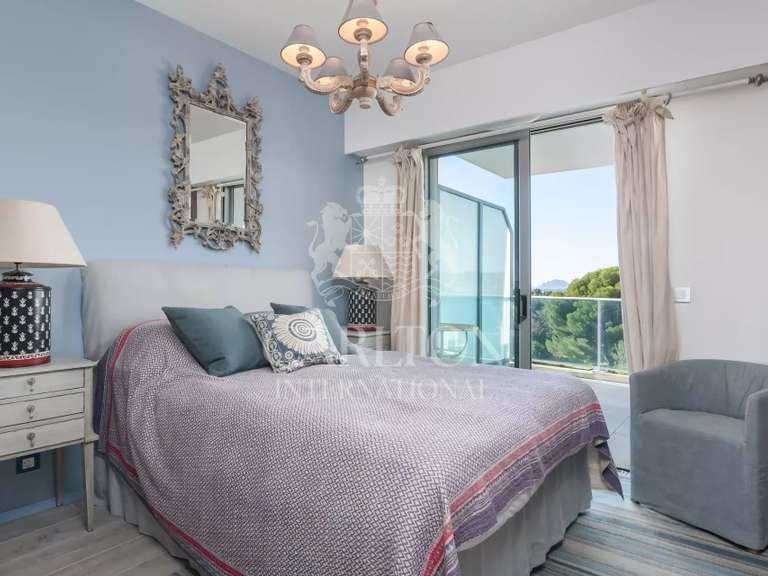 Appartement avec Vue sur mer Cap-d-antibes - 3 chambres - 105m²