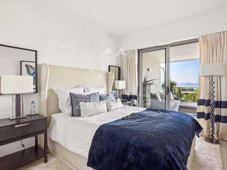Appartement avec Vue sur mer Cap-d-antibes - 3 chambres - 206m²