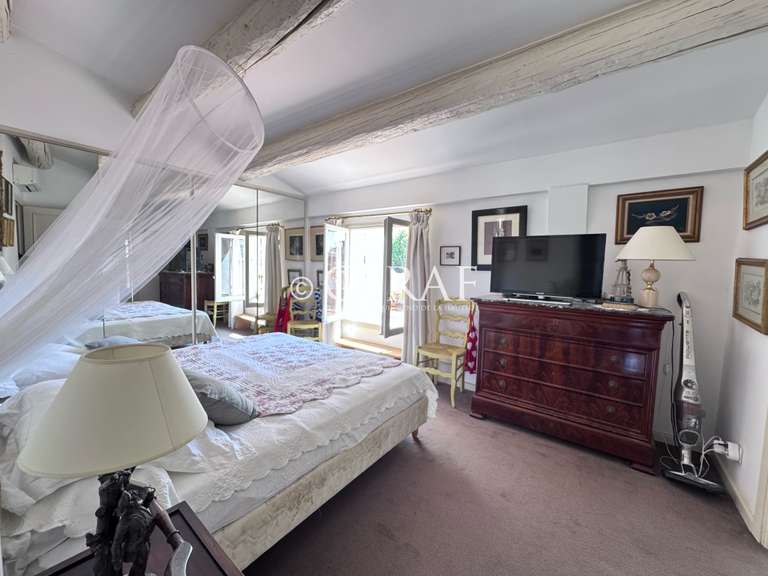 Appartement Cap-d-antibes - 2 chambres - 102m²