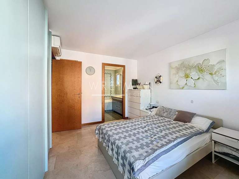 Appartement Cap-d-antibes - 2 chambres - 76m²