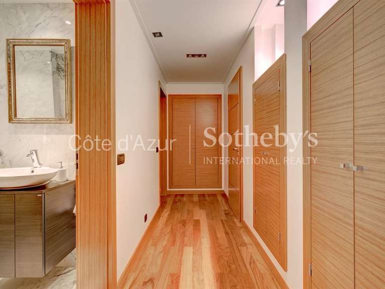 Appartement Cap-d-antibes - 3 chambres - 128m²