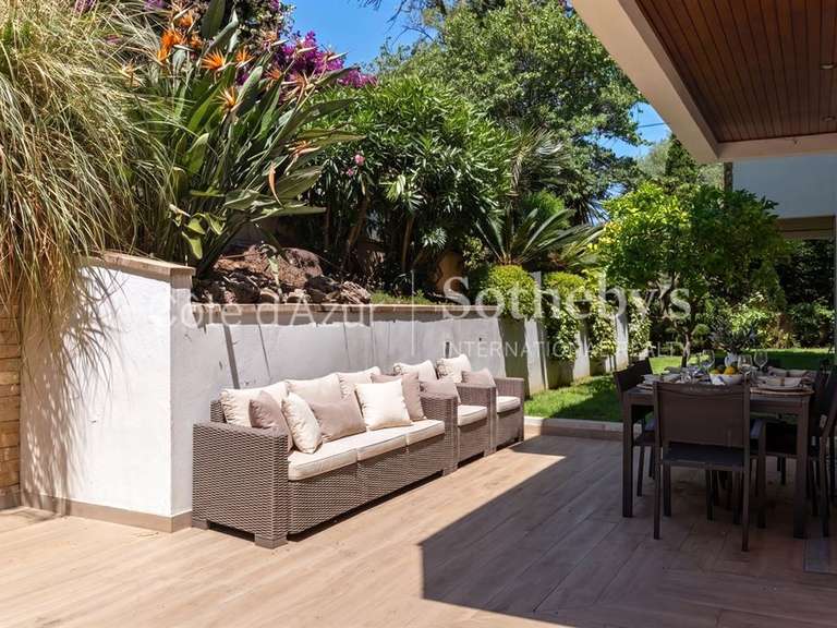 Appartement Cap-d-antibes - 3 chambres - 128m²