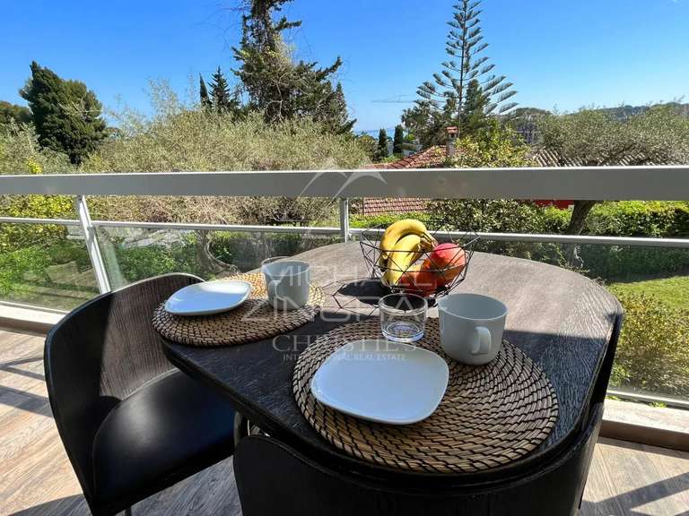 Appartement Cap-d-antibes - 2 chambres - 69m²