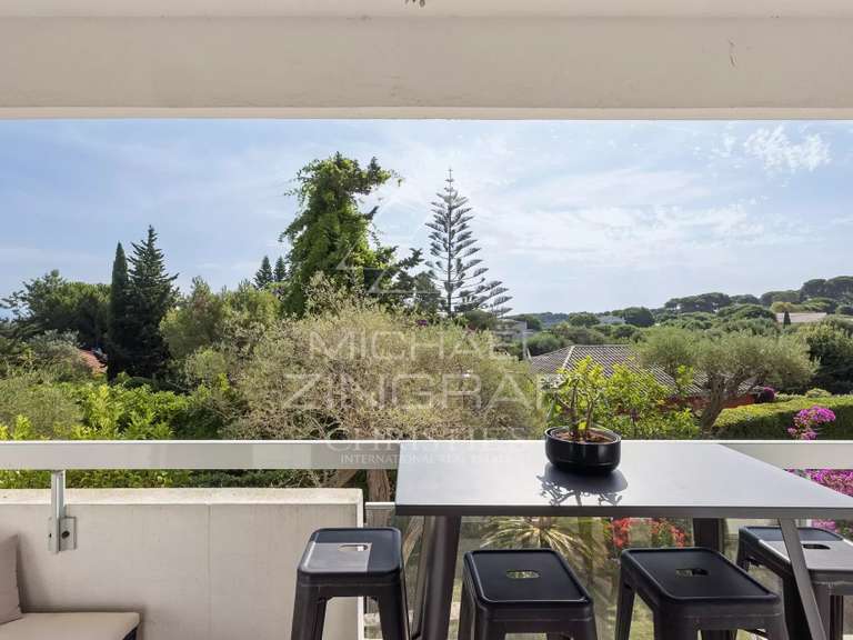 Appartement Cap-d-antibes - 2 chambres - 69m²