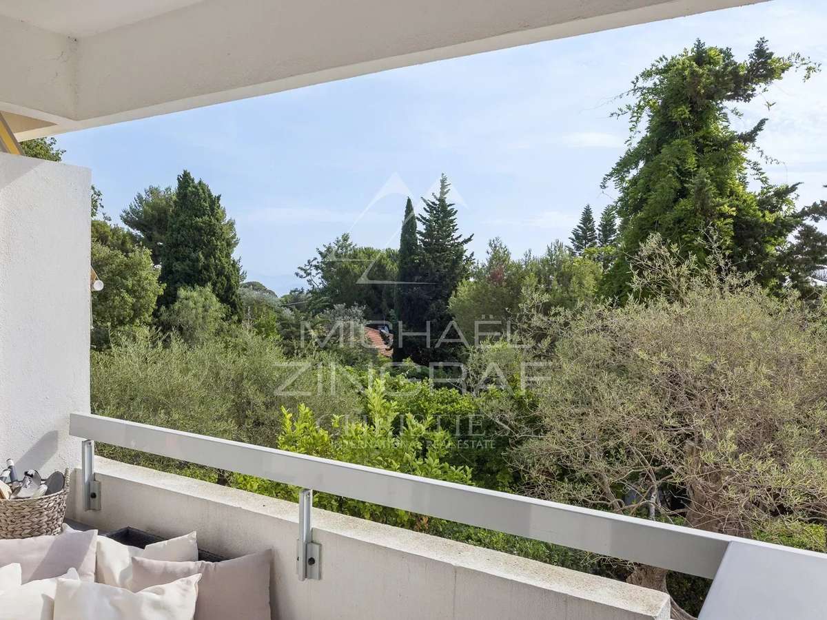 Apartment cap-d-antibes