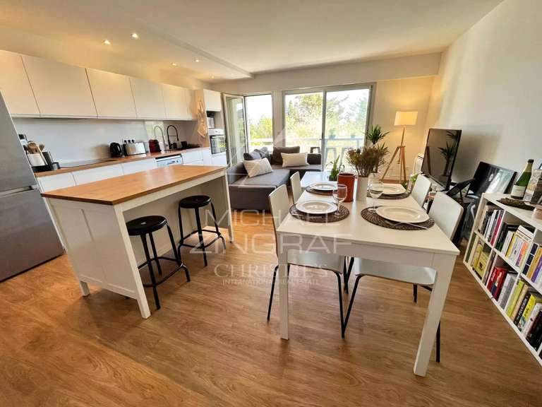 Appartement Cap-d-antibes - 2 chambres - 69m²