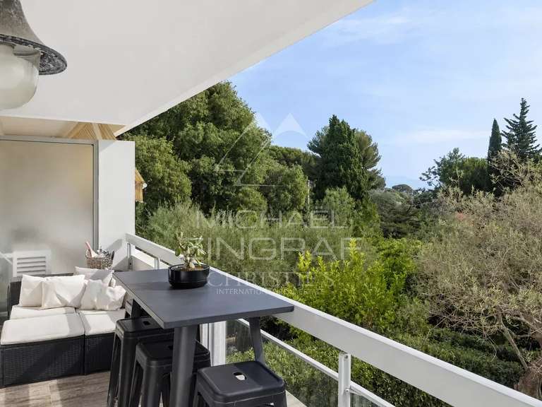 Appartement Cap-d-antibes - 2 chambres - 69m²