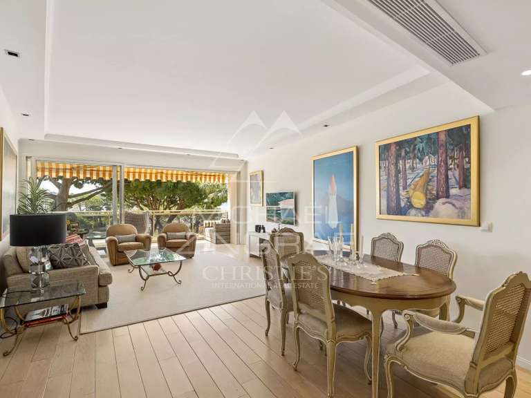 Appartement avec Vue sur mer Cap-d-antibes - 2 chambres - 110m²