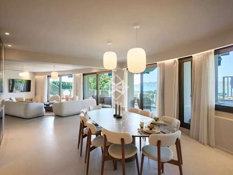 Appartement avec Vue sur mer Cap-d-antibes - 5 chambres - 281m²