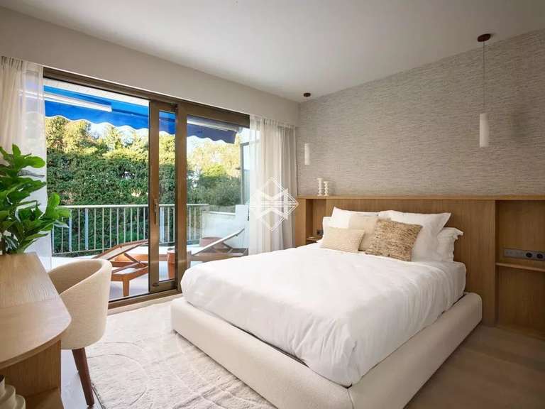 Appartement avec Vue sur mer Cap-d-antibes - 5 chambres - 281m²