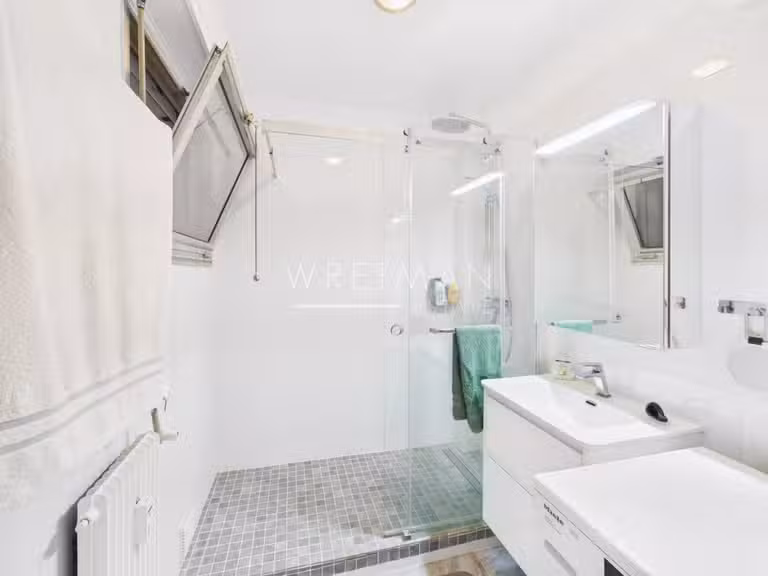 Appartement Cap-d-antibes - 2 chambres - 97m²