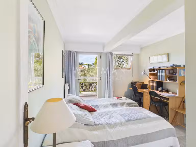Appartement Cap-d-antibes - 2 chambres - 97m²