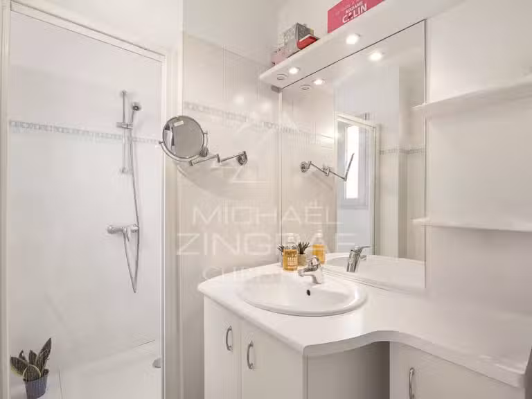 Appartement Cap-d-antibes - 2 chambres - 67m²