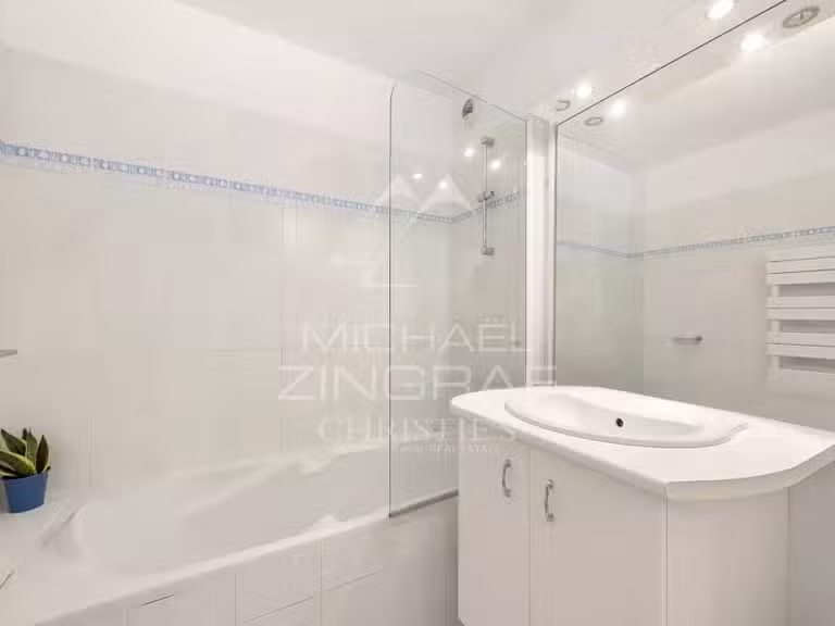 Appartement Cap-d-antibes - 2 chambres - 67m²