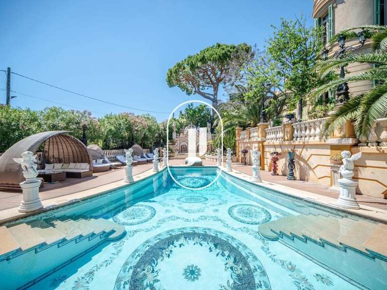 Château avec Vue sur mer Cap-d-antibes - 14 chambres - 1013m²