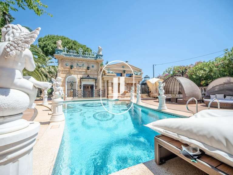 Château avec Vue sur mer Cap-d-antibes - 14 chambres - 1013m²
