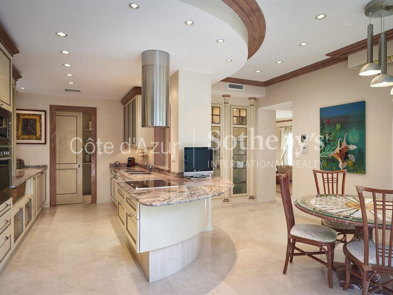 Hôtel particulier Cap-d-antibes - 5 chambres - 420m²