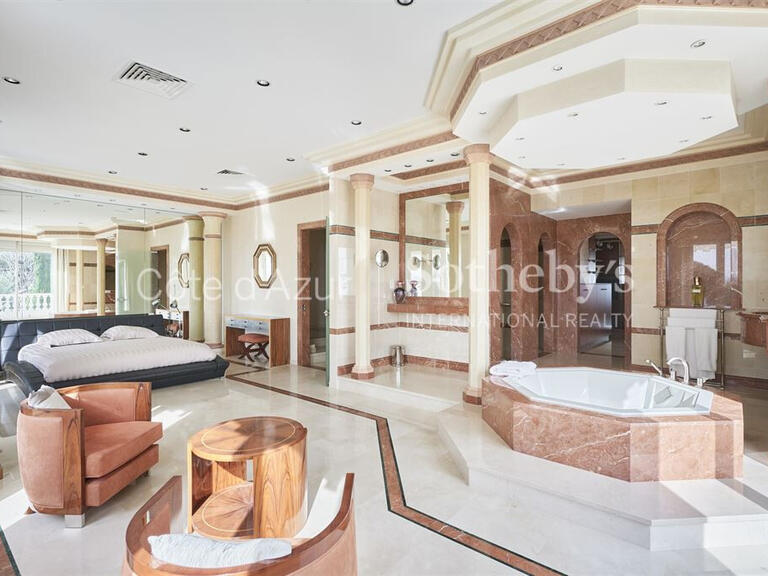 Hôtel particulier Cap-d-antibes - 5 chambres - 420m²