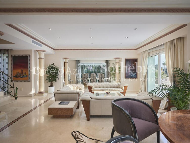 Hôtel particulier Cap-d-antibes - 5 chambres - 420m²