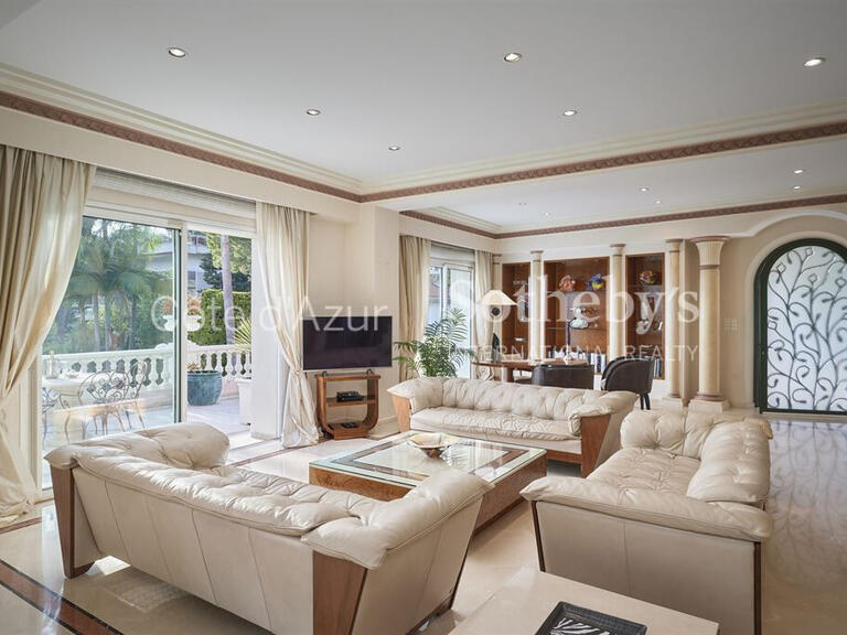 Hôtel particulier Cap-d-antibes - 5 chambres - 420m²