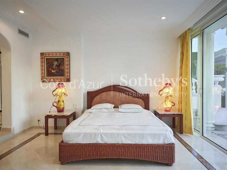 Hôtel particulier Cap-d-antibes - 5 chambres - 420m²