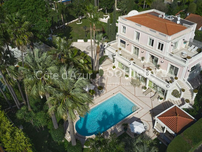 Hôtel particulier Cap-d-antibes - 5 chambres - 420m²