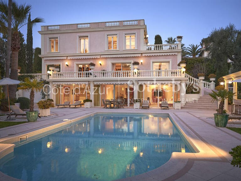Hôtel particulier Cap-d-antibes - 5 chambres - 420m²