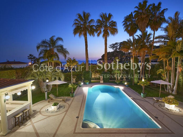 Hôtel particulier Cap-d-antibes - 5 chambres - 420m²