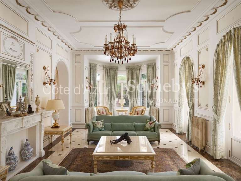 Hôtel particulier Cap-d-antibes - 7 chambres - 631m²