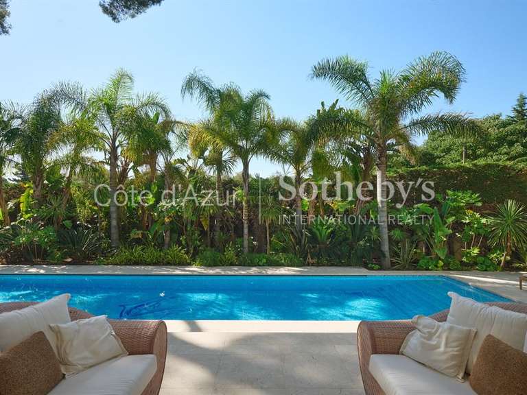 Hôtel particulier Cap-d-antibes - 7 chambres - 631m²