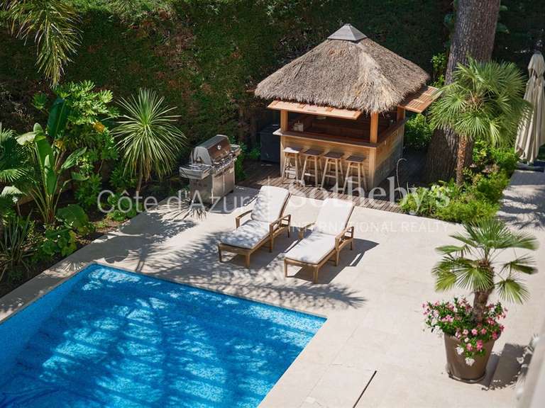 Hôtel particulier Cap-d-antibes - 7 chambres - 631m²