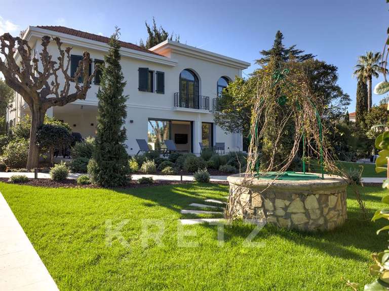 House cap-d-antibes - 6 bedrooms - 300m²
