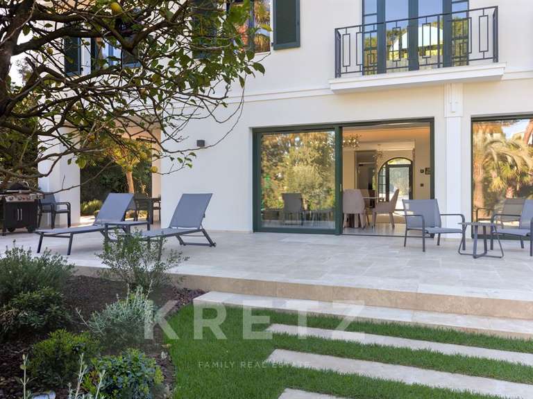 House cap-d-antibes - 6 bedrooms - 300m²